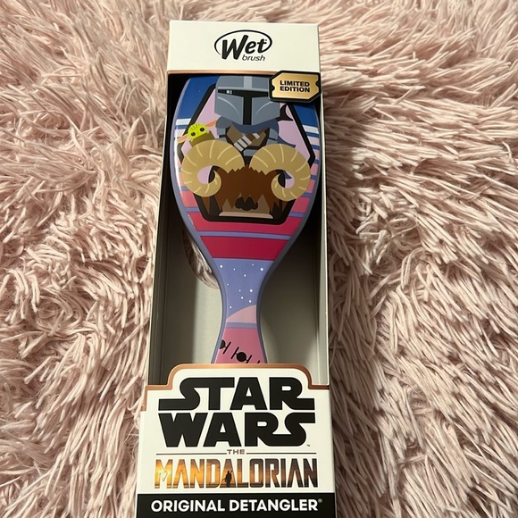 💈 Wet Mandalorian brush - Picture 1 of 3